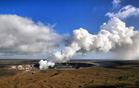 ペレが住むというハワイ島南部のキラウエア火山の火口